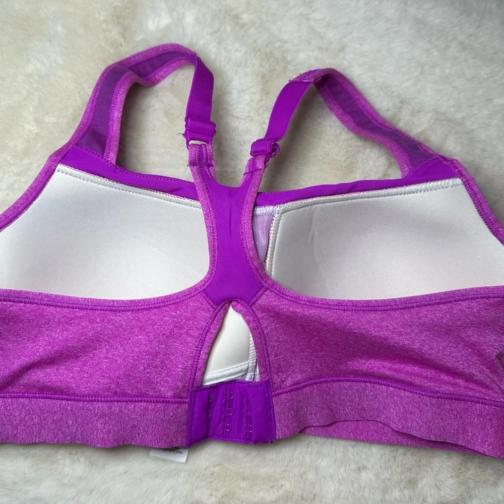 Champions sport bra fusia 38C new